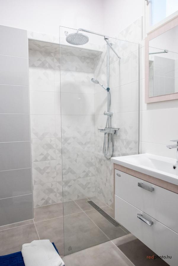 Zefir Apartments Balatonfured Exterior photo